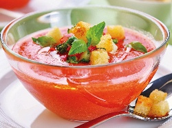Гаспачо - студена доматена супа със зеленчуци - снимка на рецептата